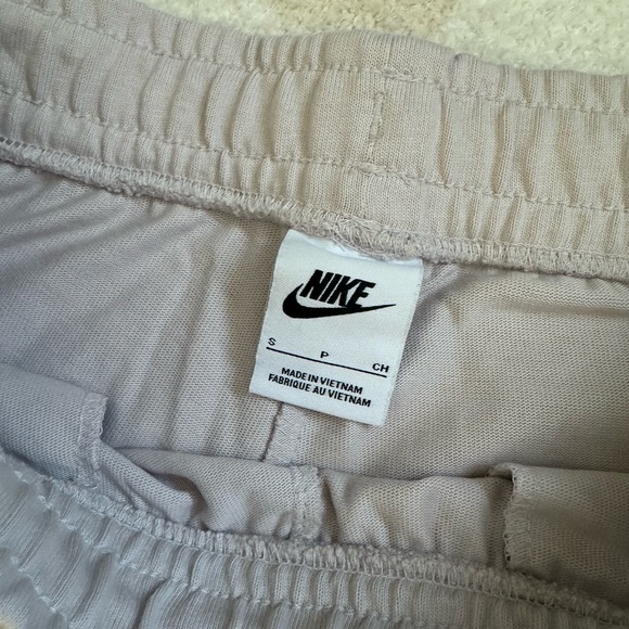 Lilac NIKE joggers - Picture 3 of 4